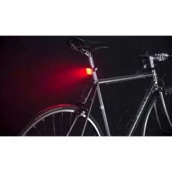 Eclairage Arrière Vélo LED 100 Lumens Blinder Grid Knog -Remorques vélo Soldes eclairage arriere velo led 100 lumens blinder grid knog full 3