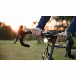 Eclairage Vélo Avant 1100 Lumens PWR TRAIL Avec Power Bank Knog -Remorques vélo Soldes eclairage velo avant 1100 lumens pwr trail avec power bank knog full 3