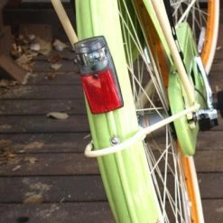 Ikzi Light Feu De Vélo Arrière Sur Garde Boue à Pile -Remorques vélo Soldes feu de velo arriere sur garde boue a pile full 3
