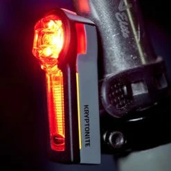 Feu Vélo Arrière Kryptonite Incite XBR 20 Lux 8 Feu Vélo Arrière Kryptonite Incite XBR 20 Lux -Remorques vélo Soldes feu velo arriere kryptonite incite xbr 20 lux full 3