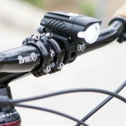 Feu Vélo Avant USB étanche NiteRider Swift 500 Lumens -Remorques vélo Soldes feu velo avant usb etanche niterider swift 500 lumens full 3