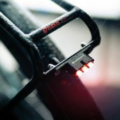 Feu Vélo Dynamo Sur Porte-bagages E3 Tail Light 2 Supernova -Remorques vélo Soldes feu velo dynamo sur porte bagages e3 tail light 2 supernova full 3