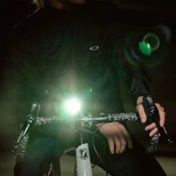 Lampe Vélo Avant Kryptonite Incite X6 60 Lux -Remorques vélo Soldes lampe velo avant kryptonite incite x6 60 lux full 5