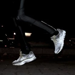 Spray Réfléchissant Pour Vélo Et Accessoires Reflective Spray -Remorques vélo Soldes spray reflechissant pour velo et accessoires reflective spray full 4